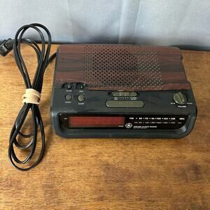 Vintage EUC Retro GE Alarm Clock AM/FM Radio 7-4313B Woodgrain Working Tested